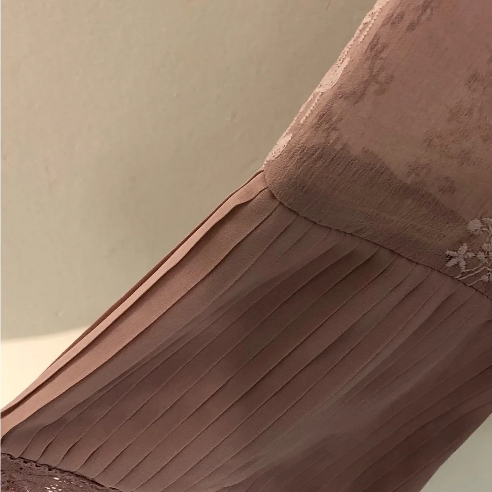 A DIP OF DARLING Victorian Blouse Dusty Rose Pink Embroidered 3/4 Sleeve SZ XL - Picture 4 of 14